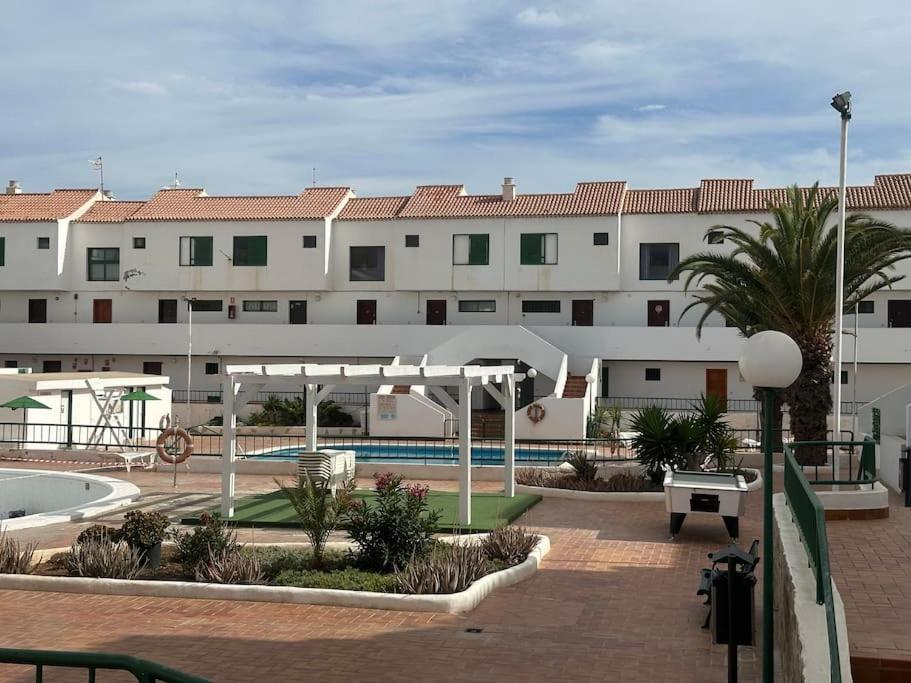 Sunny Tenerife Apartment *